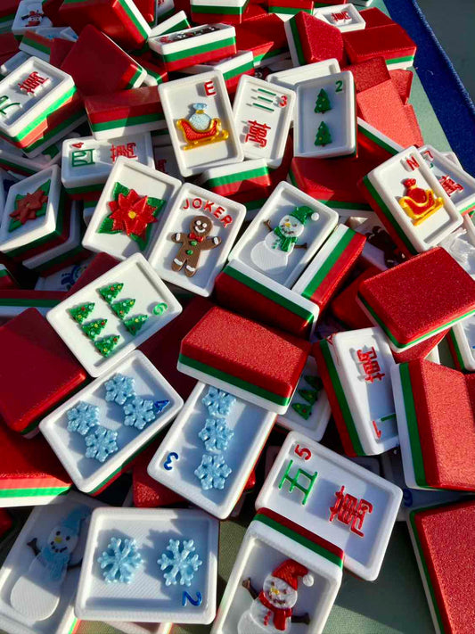 Christmas Mahjong Tiles – 160-Piece Premium Engraved Acrylic Set