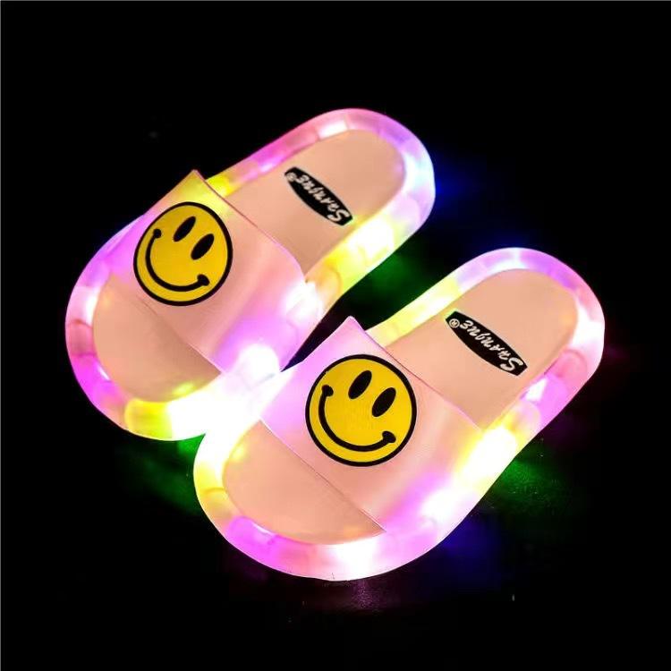 Kletshuts™ GlowSlippers 1+1 FREE: LED Slippers Color Changing Lights Glow Kids Slippers