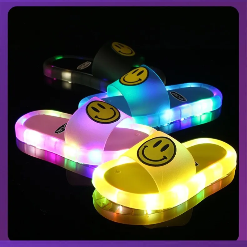 Kletshuts™ GlowSlippers 1+1 FREE: LED Slippers Color Changing Lights Glow Kids Slippers